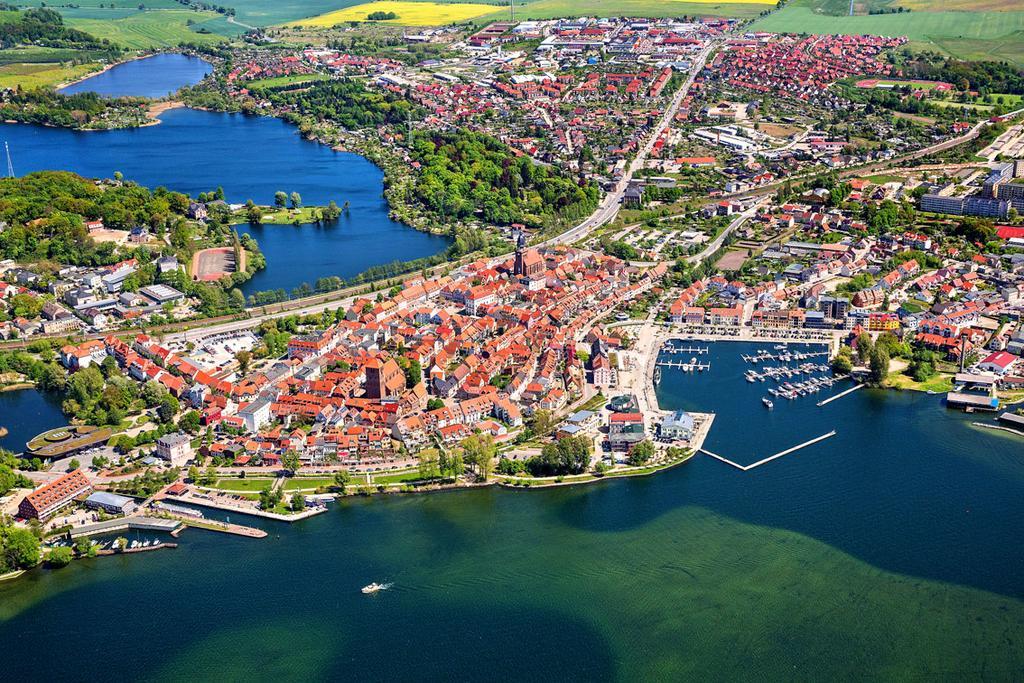 Apartment Yachthafen Waren Екстериор снимка
